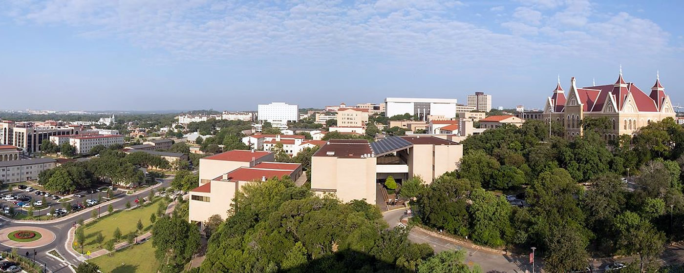 テキサス州立大学（TXST）